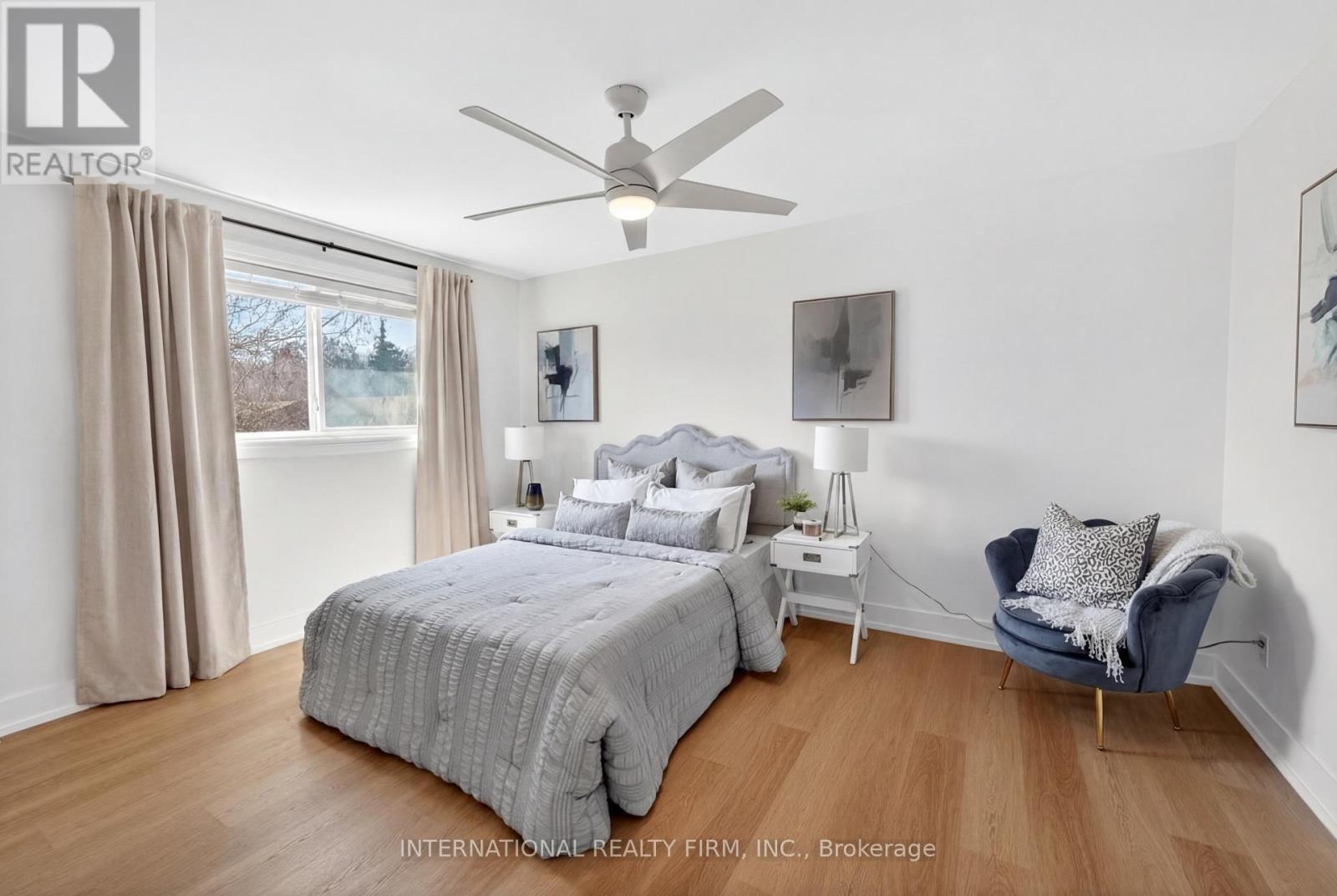 26 Dellbrook Crescent, Toronto, Ontario  M9L 1E2 - Photo 7 - W12993864