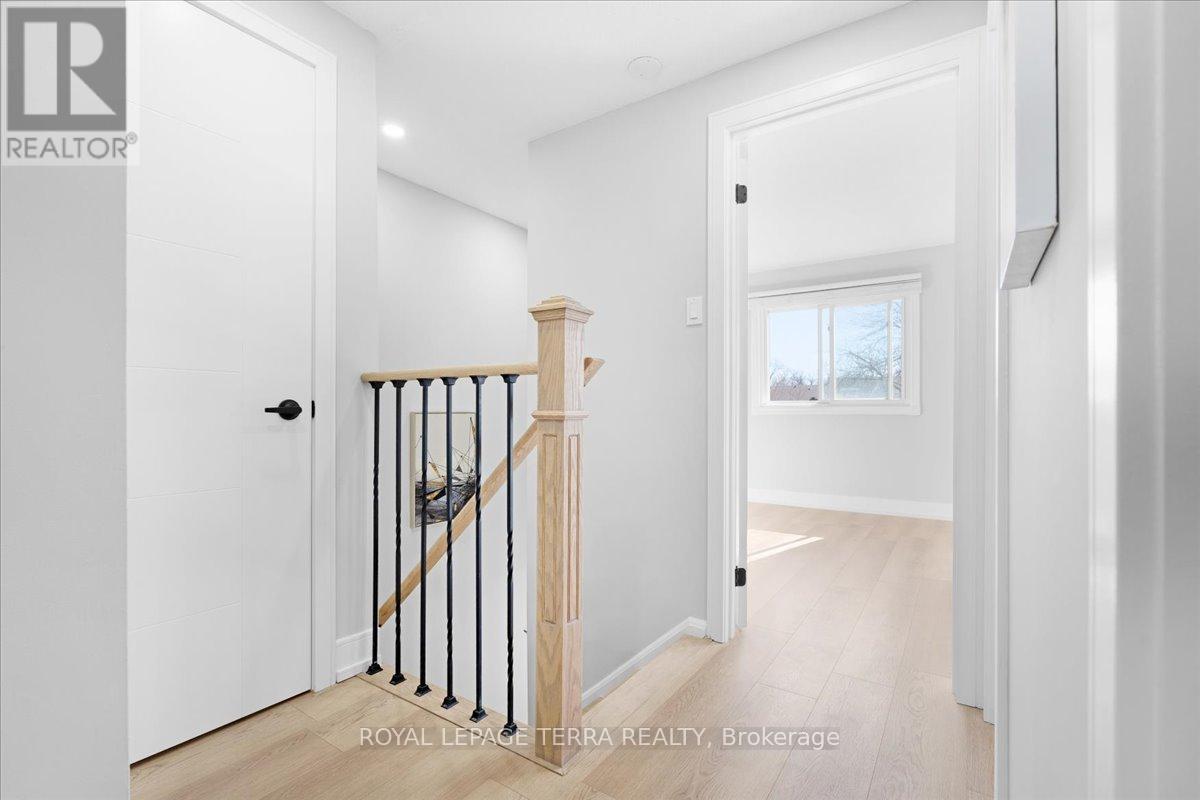 236 Royal Salisbury Way, Brampton, Ontario  L6V 3H4 - Photo 8 - W12993866