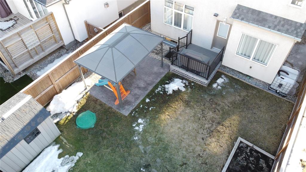 51 Murray Rougeau Crescent, Winnipeg, Manitoba  R2C 5P1 - Photo 46 - 202604650