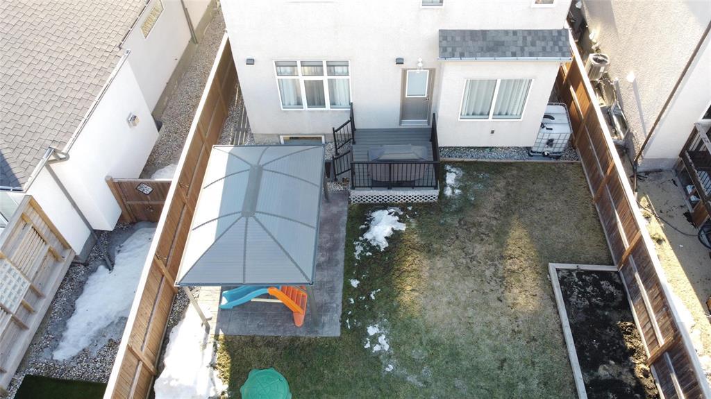 51 Murray Rougeau Crescent, Winnipeg, Manitoba  R2C 5P1 - Photo 49 - 202604650