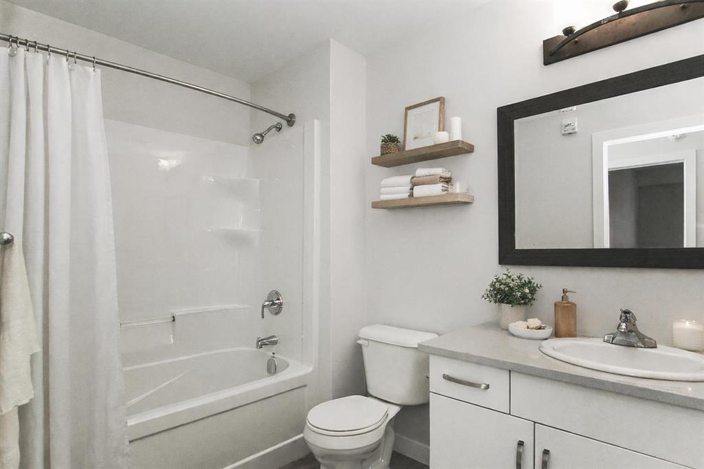 18 Picardy Place, Winnipeg, Manitoba  R3G 0R9 - Photo 6 - 202606892