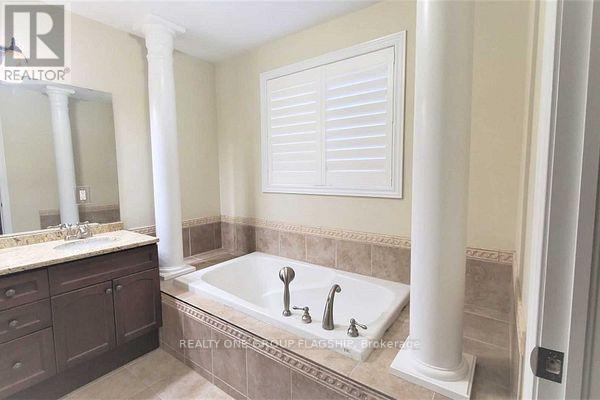 15 Sasha Court, Hamilton, Ontario  L8E 0A3 - Photo 21 - X12993874