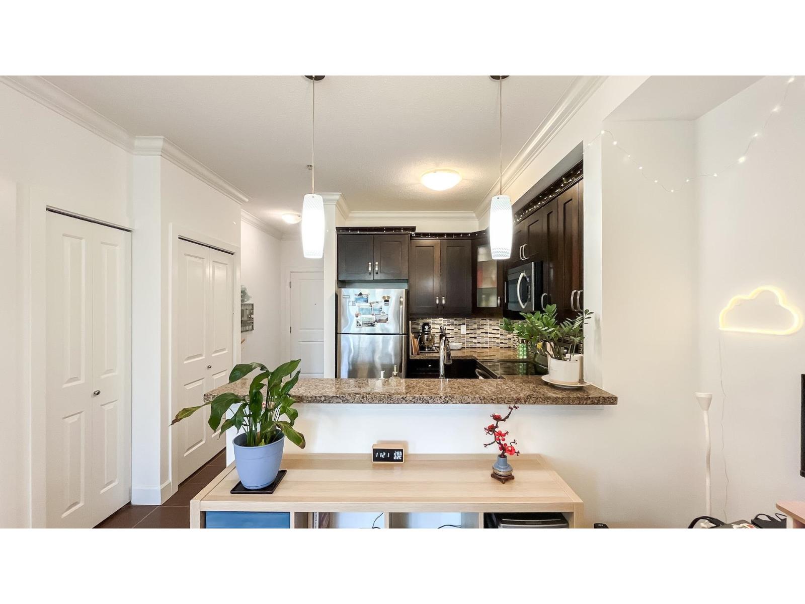 301 13897 Fraser Highway, Surrey, British Columbia  V3T 0G8 - Photo 7 - R3110795