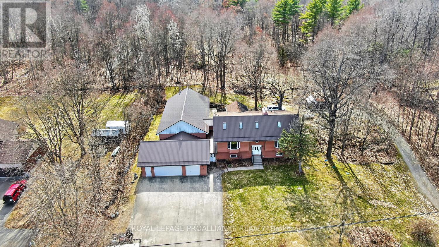 376 County Road 5 Road, Front Of Yonge, Ontario  K0E 1B0 - Photo 2 - X12993948