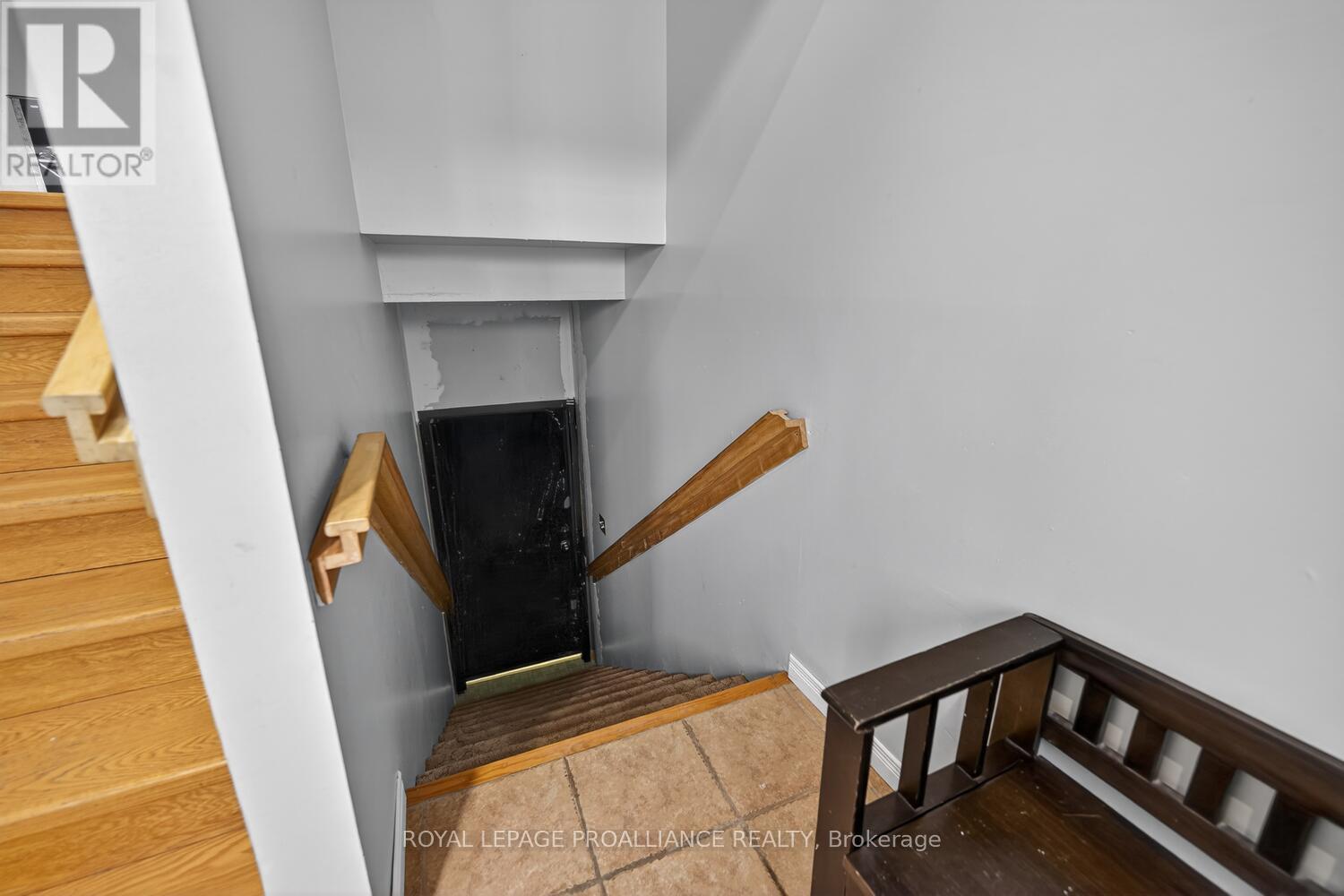 376 County Road 5 Road, Front Of Yonge, Ontario  K0E 1B0 - Photo 22 - X12993948