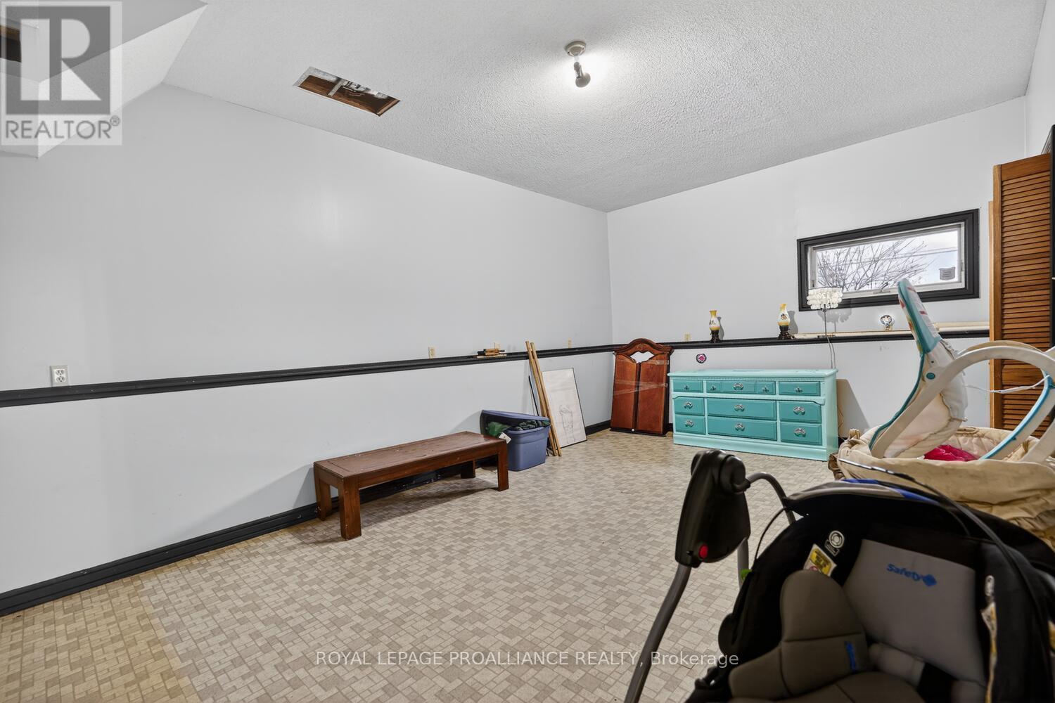 376 County Road 5 Road, Front Of Yonge, Ontario  K0E 1B0 - Photo 24 - X12993948