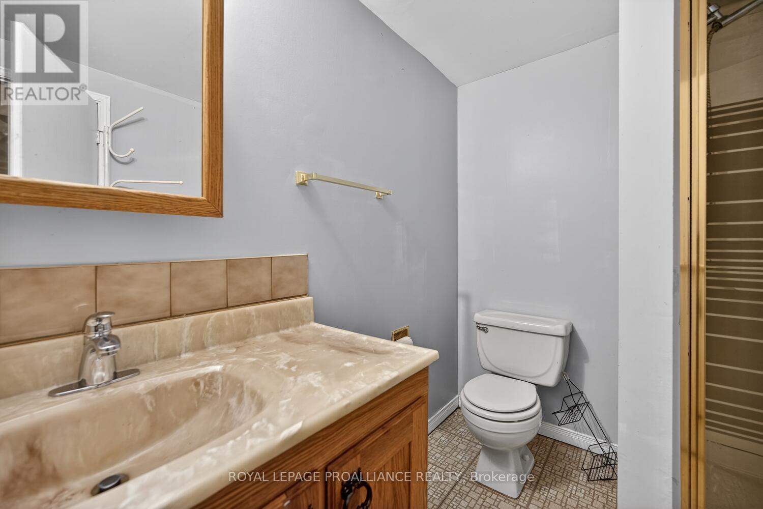 376 County Road 5 Road, Front Of Yonge, Ontario  K0E 1B0 - Photo 27 - X12993948