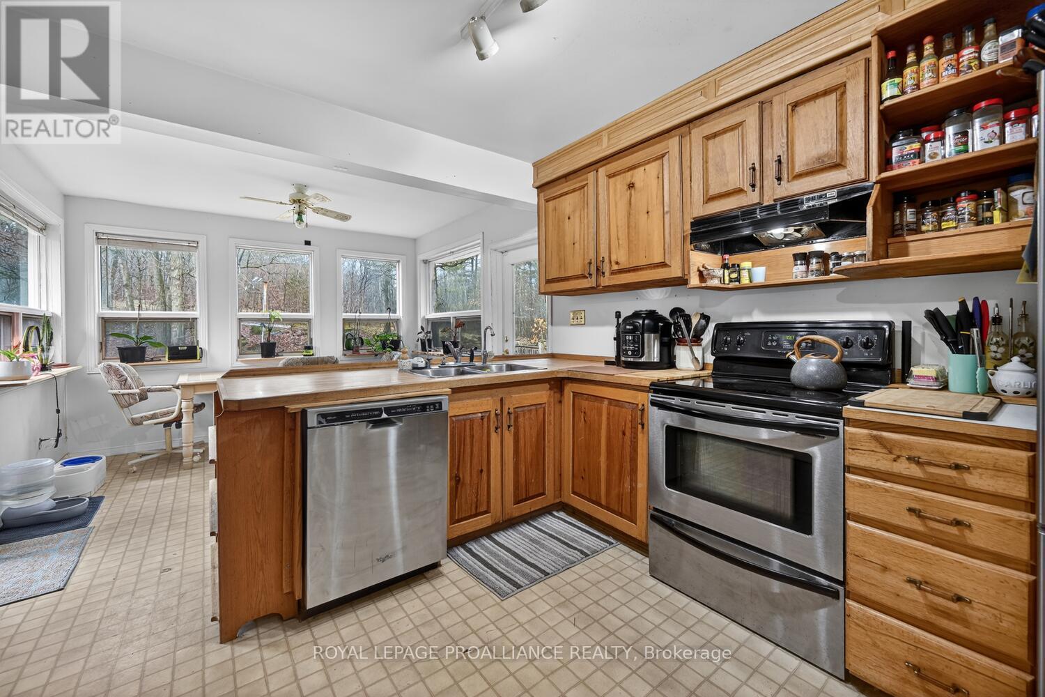 376 County Road 5 Road, Front Of Yonge, Ontario  K0E 1B0 - Photo 7 - X12993948