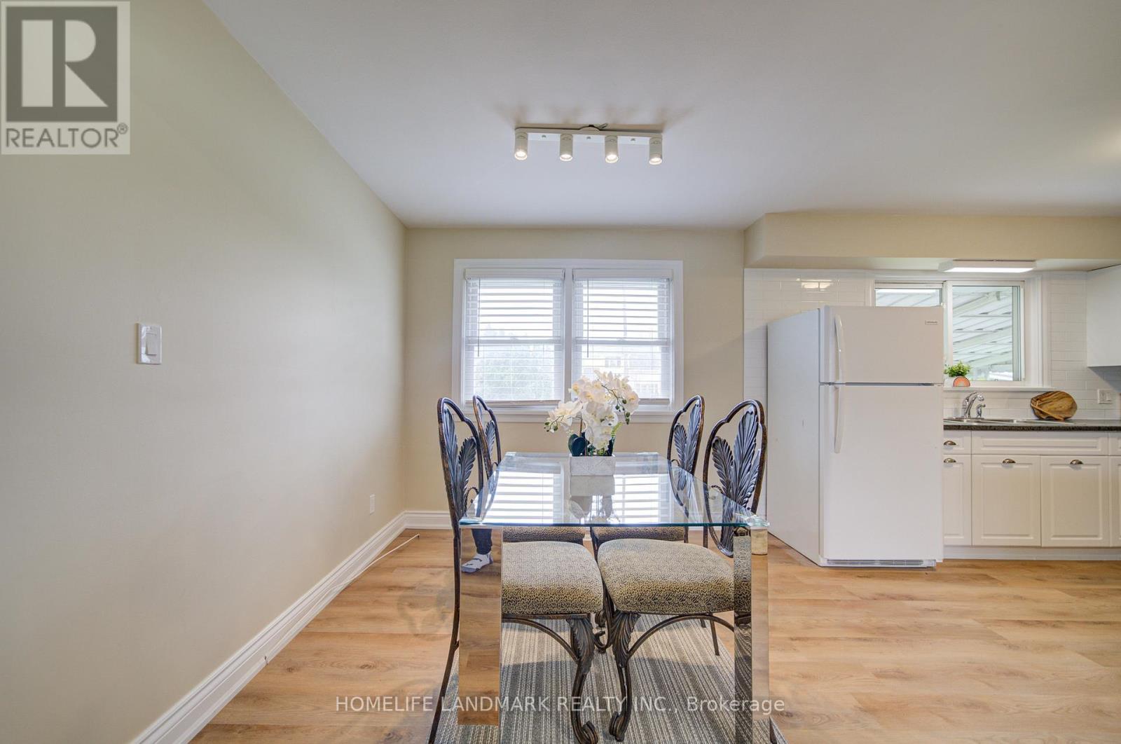 8 Richard Street, St. Catharines, Ontario  L2T 2E2 - Photo 12 - X12880460