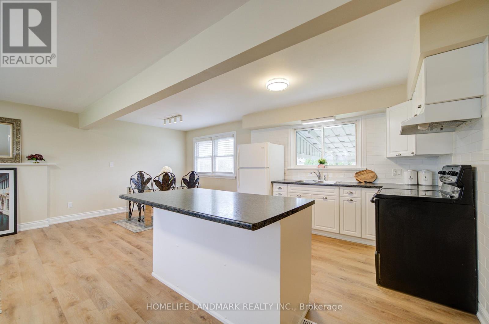 8 Richard Street, St. Catharines, Ontario  L2T 2E2 - Photo 17 - X12880460