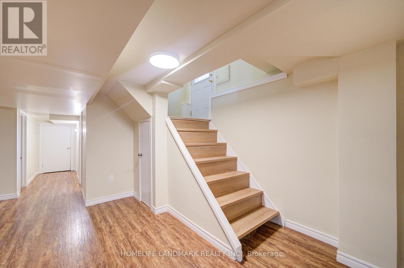 8 Richard Street, St. Catharines, Ontario  L2T 2E2 - Photo 32 - X12880460