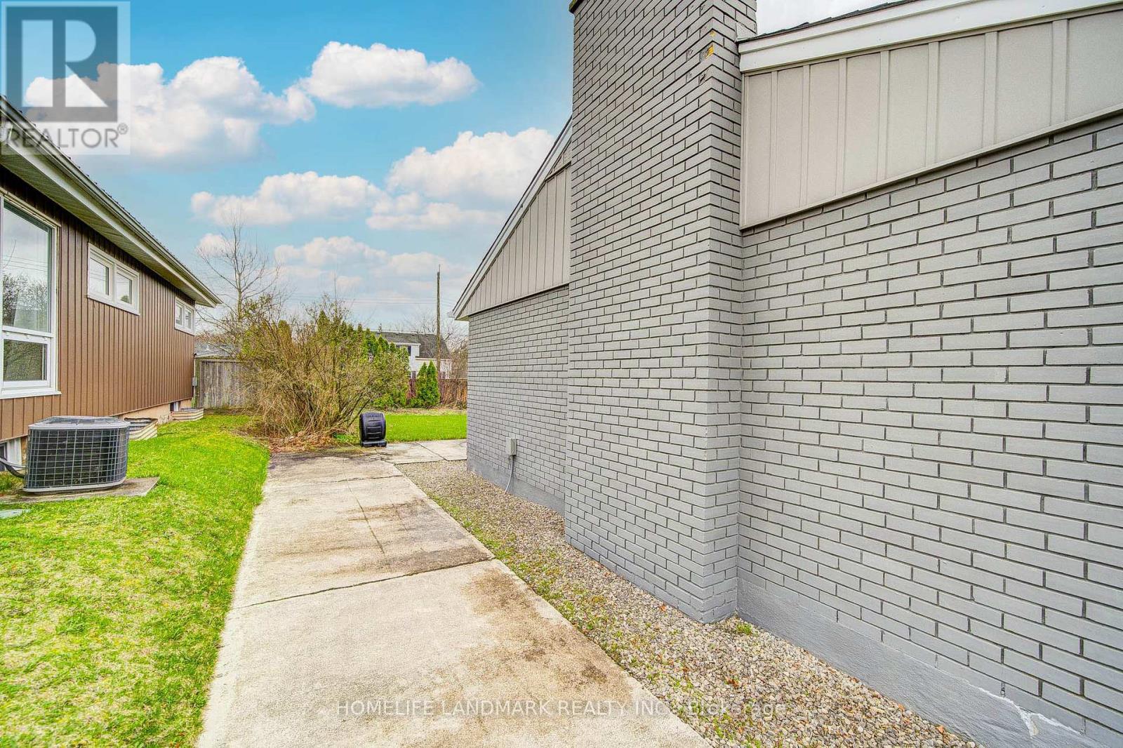 8 Richard Street, St. Catharines, Ontario  L2T 2E2 - Photo 50 - X12880460