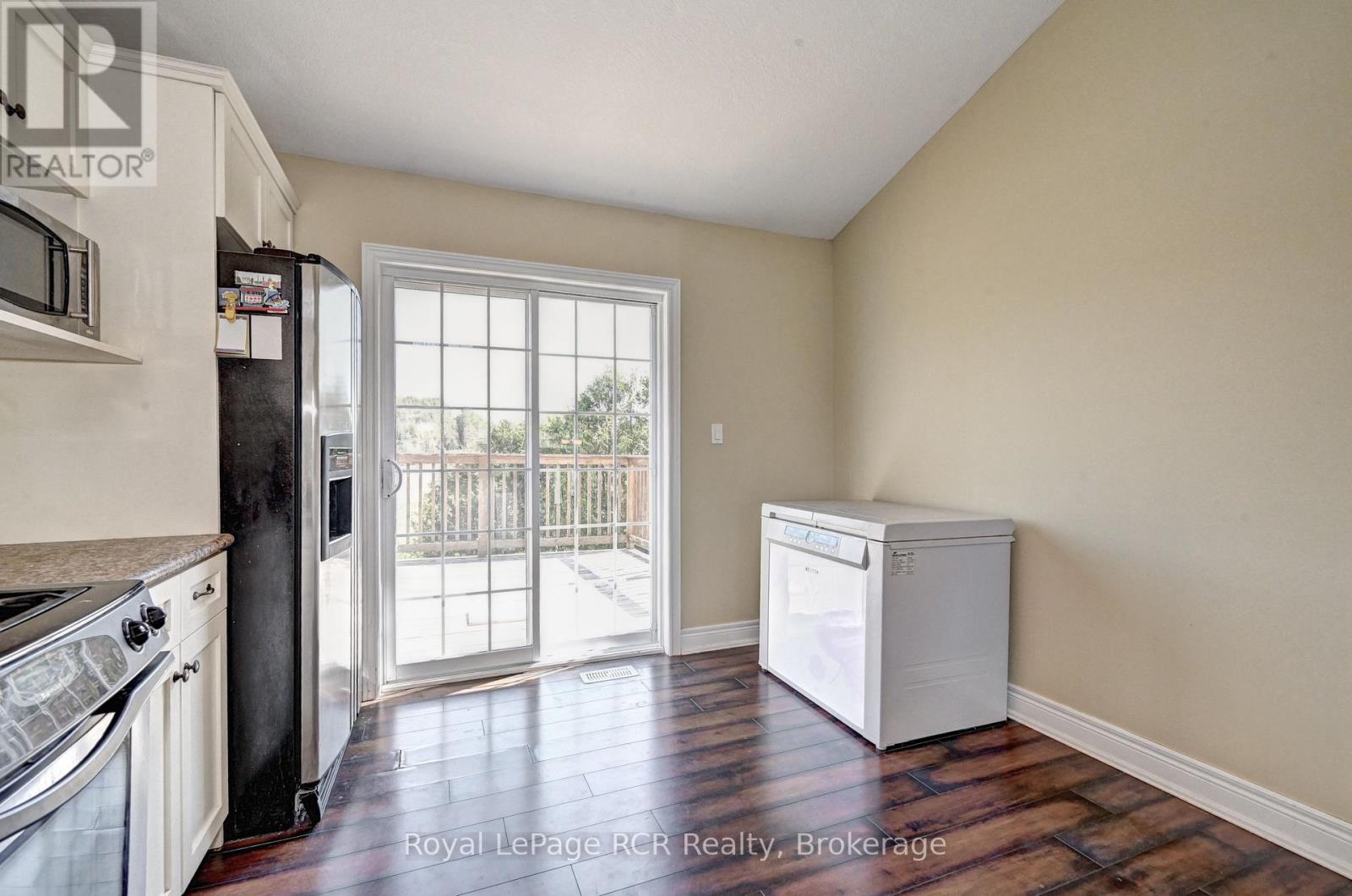 101 Douglas Street, West Grey, Ontario  N0G 1R0 - Photo 19 - X12993938