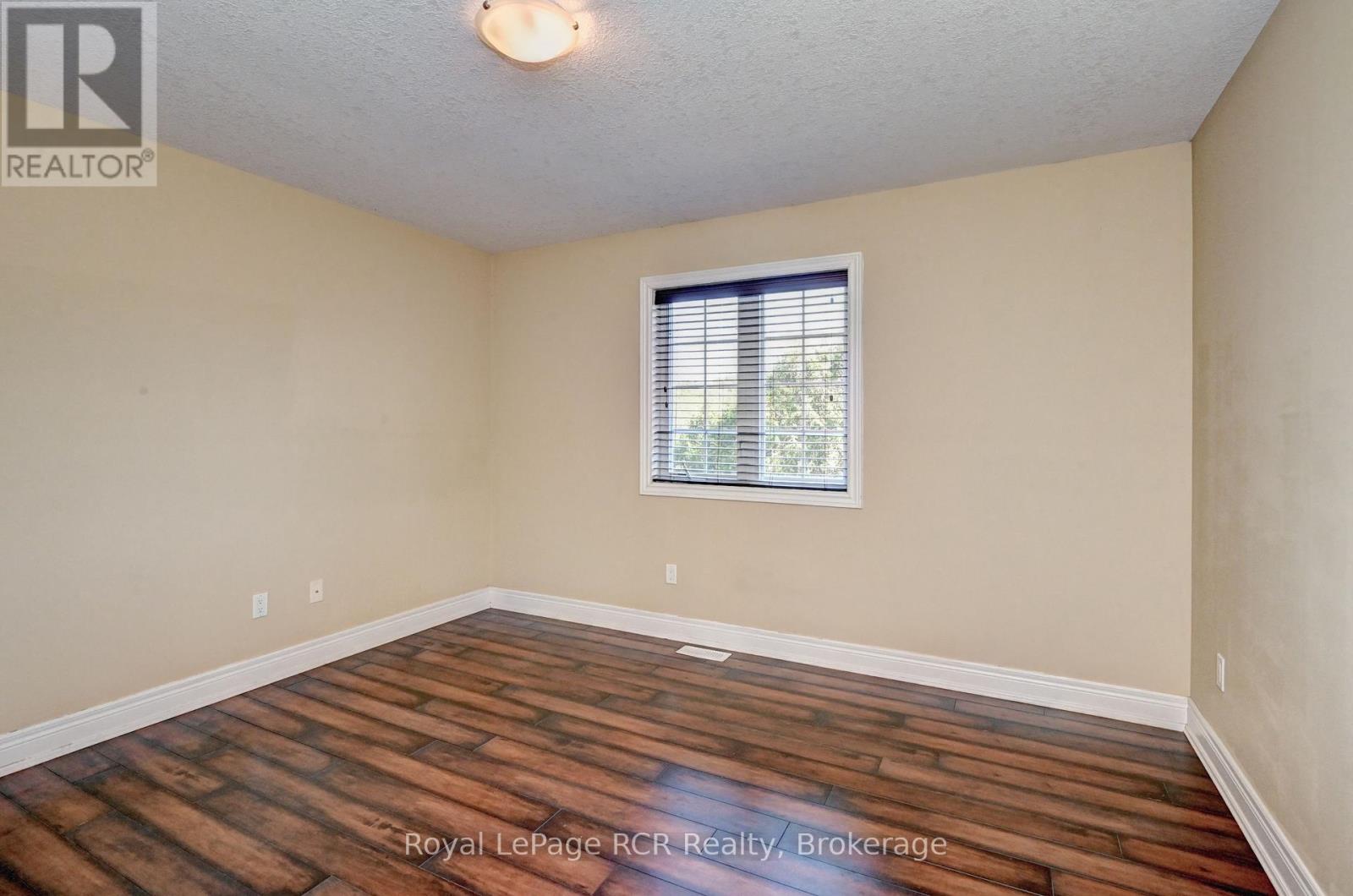 101 Douglas Street, West Grey, Ontario  N0G 1R0 - Photo 25 - X12993938