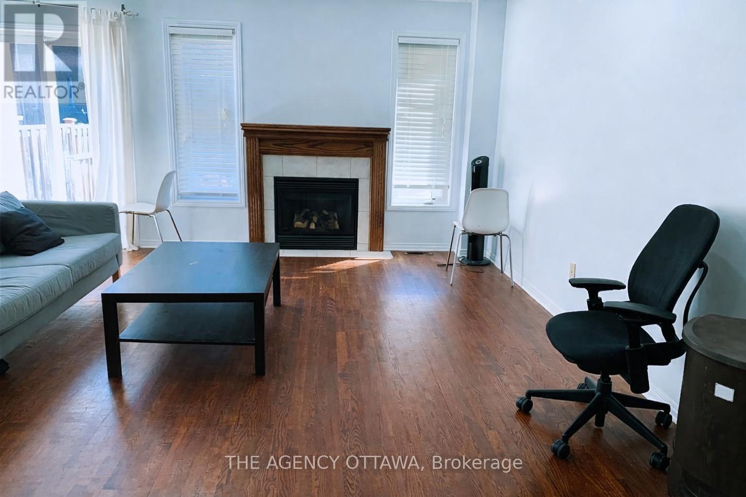 222 Freedom Private, Ottawa, Ontario  K1G 6W2 - Photo 4 - X12993944