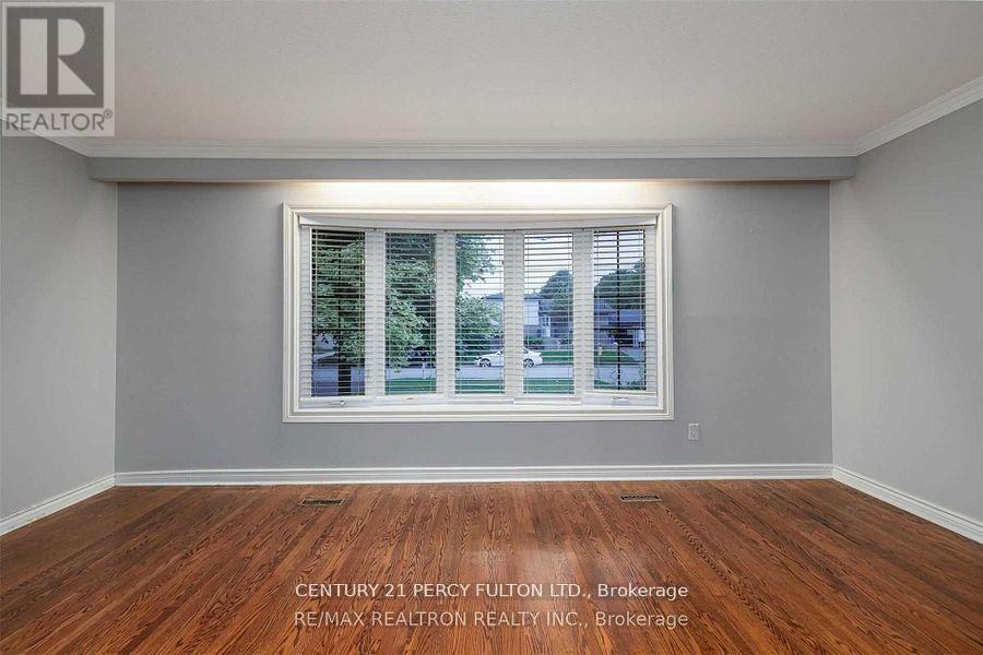 542 Dianne Drive, Oshawa, Ontario  L1H 7A6 - Photo 3 - E12993886