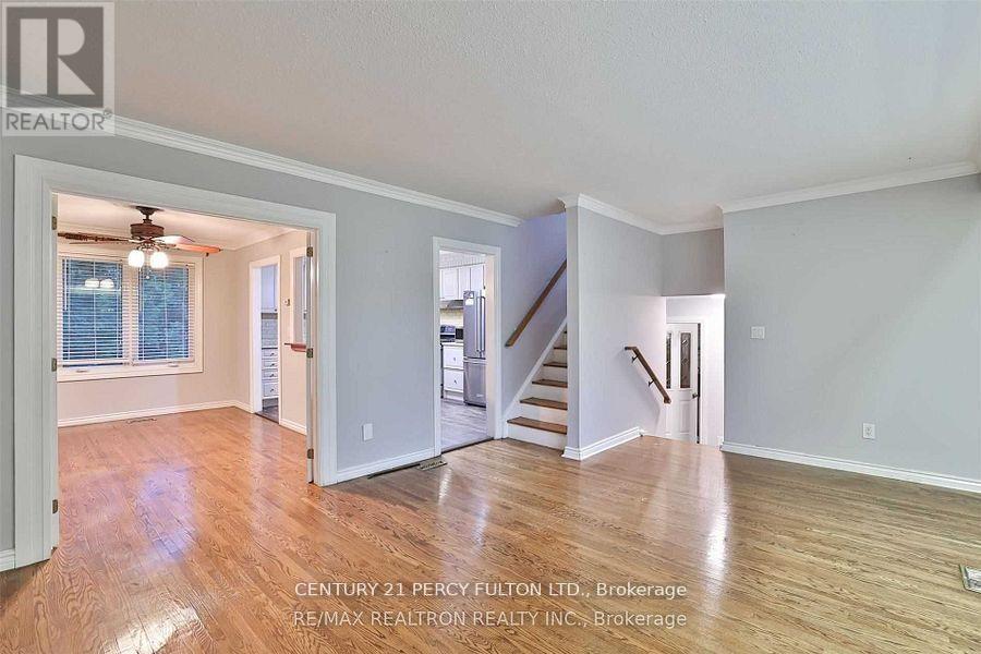 542 Dianne Drive, Oshawa, Ontario  L1H 7A6 - Photo 7 - E12993886