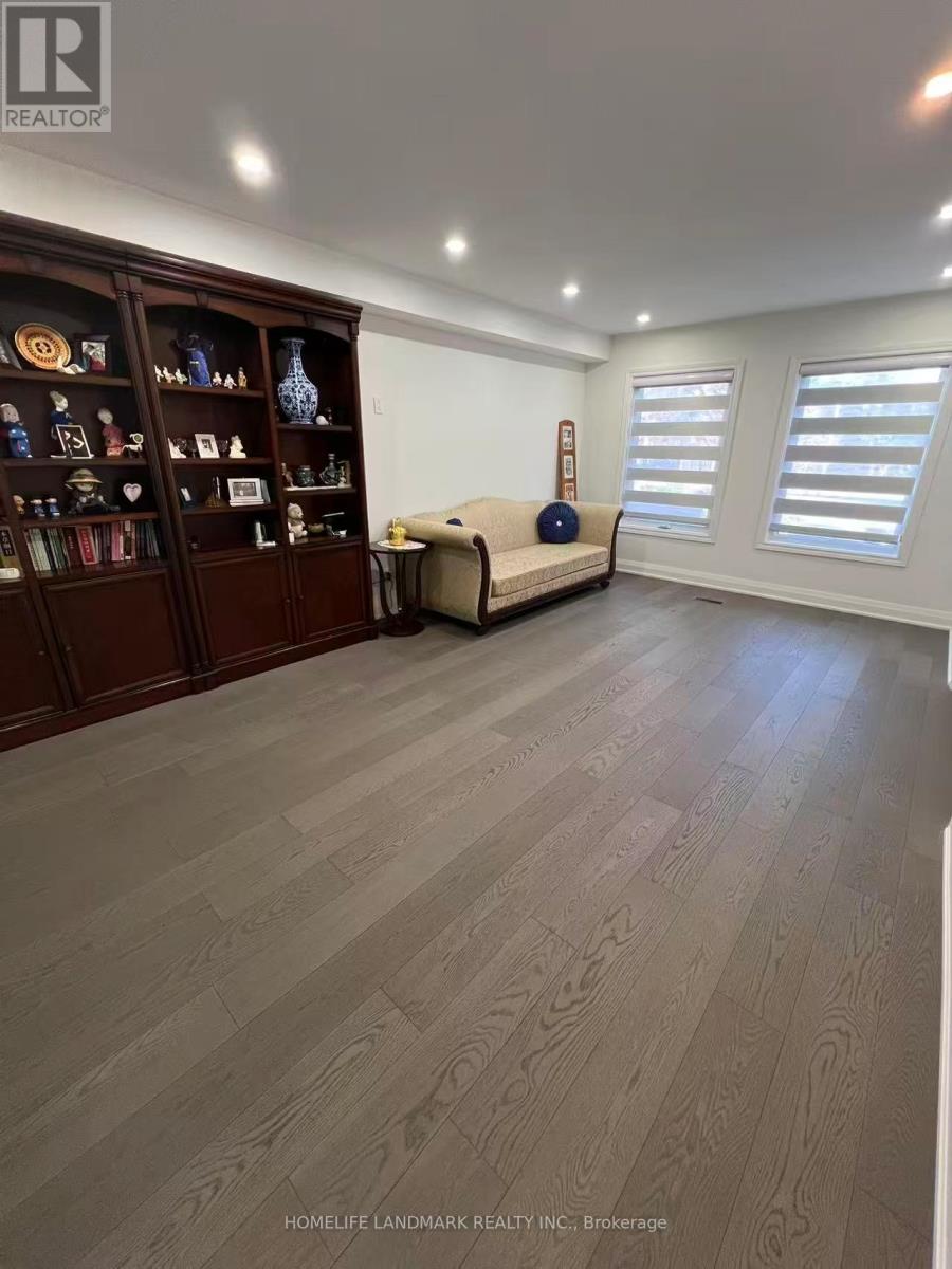 119 Fern Valley Crescent, Richmond Hill, Ontario  L4E 2K3 - Photo 7 - N12993904