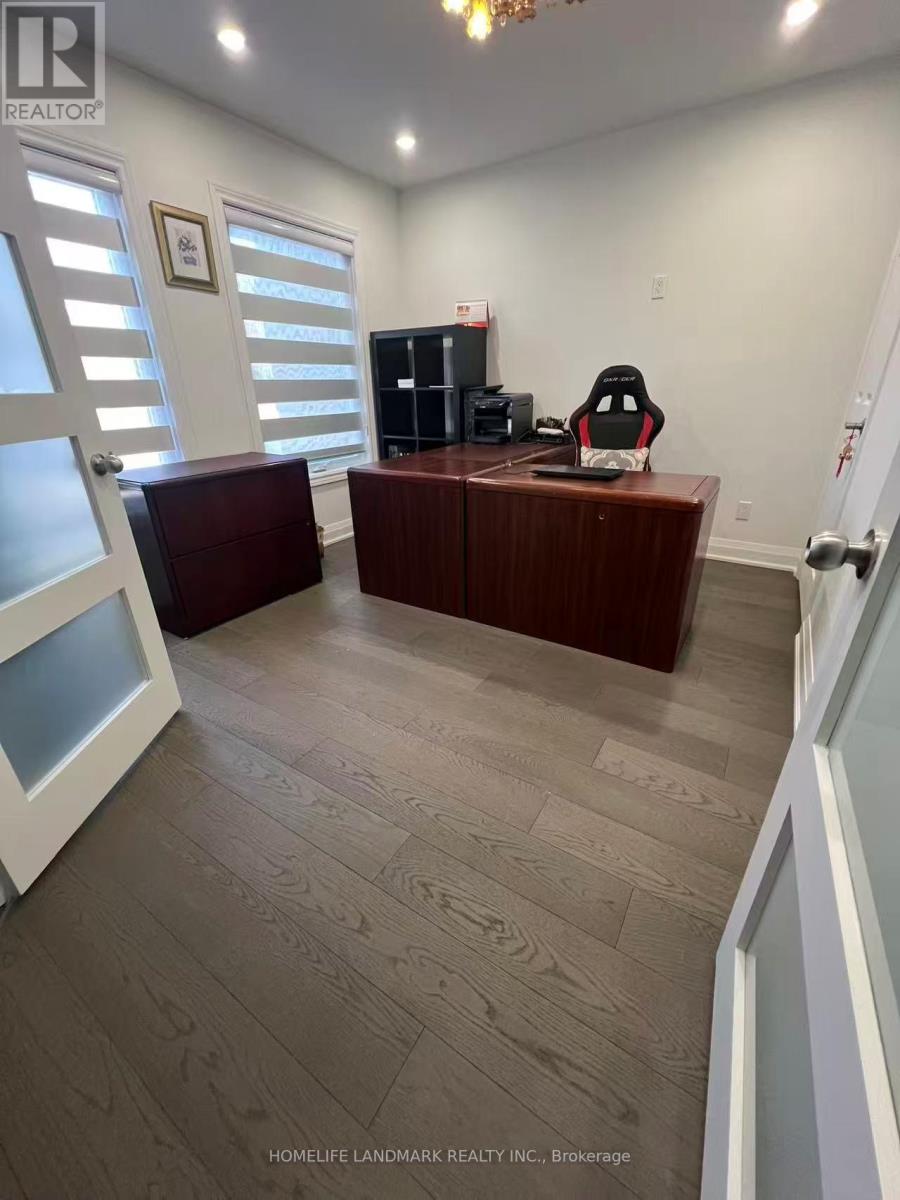 119 Fern Valley Crescent, Richmond Hill, Ontario  L4E 2K3 - Photo 9 - N12993904