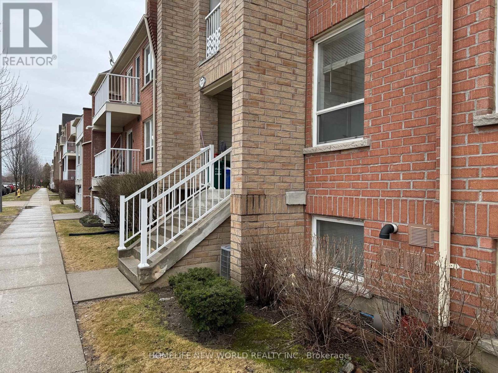 83 Sunrise Drive, Markham, Ontario  L3R 1A1 - Photo 2 - N12993912