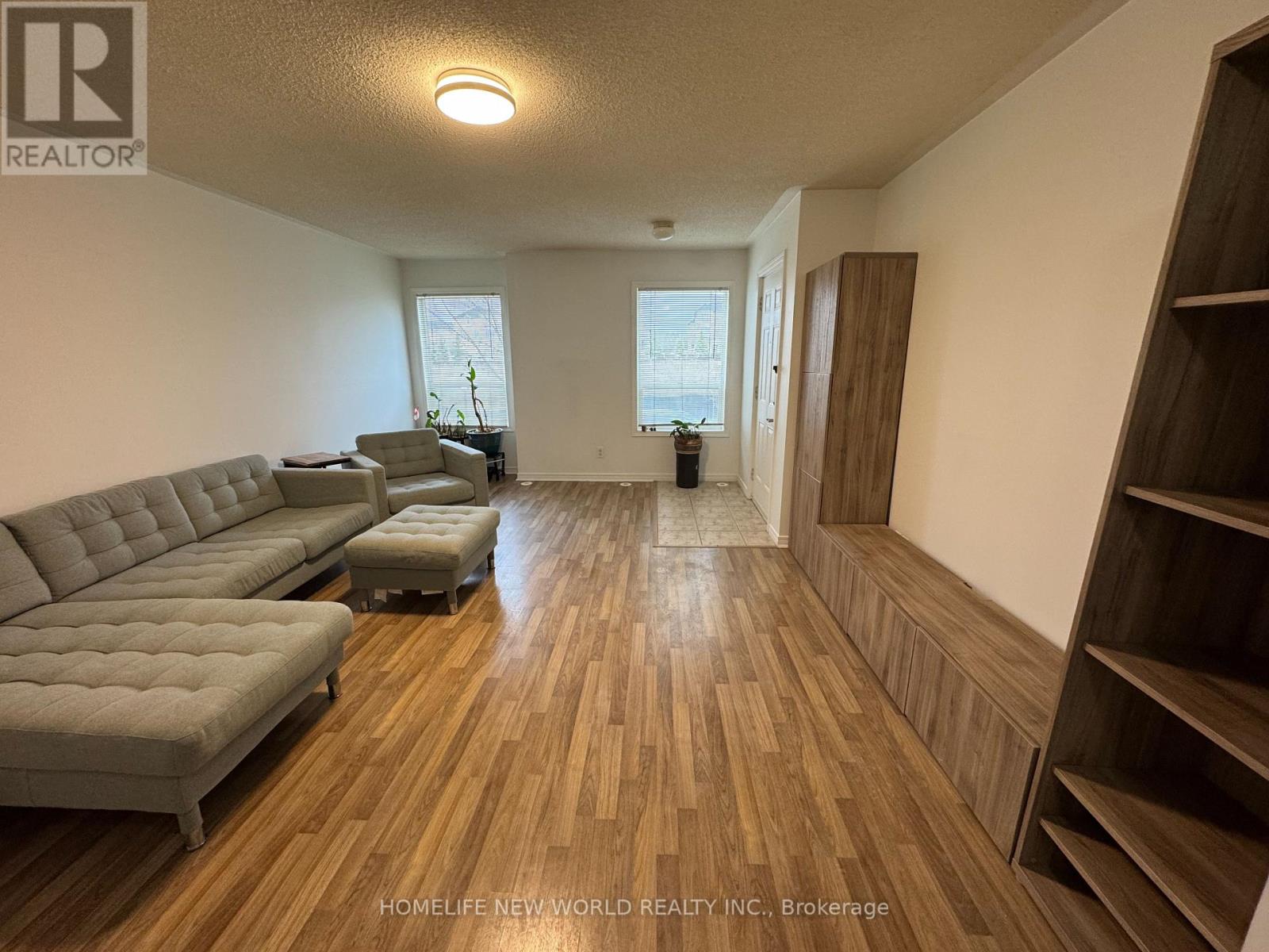 83 Sunrise Drive, Markham, Ontario  L3R 1A1 - Photo 4 - N12993912