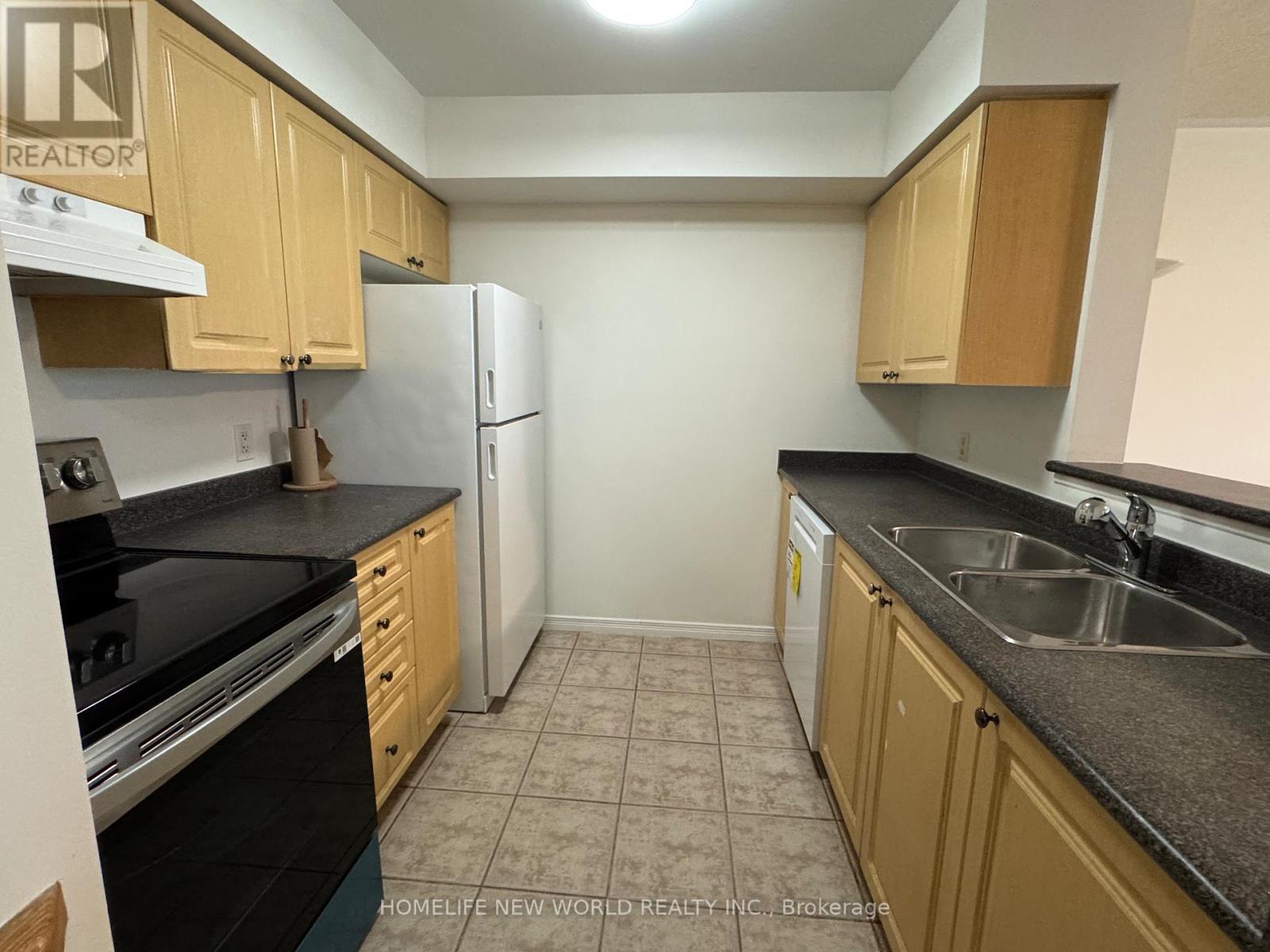 83 Sunrise Drive, Markham, Ontario  L3R 1A1 - Photo 7 - N12993912