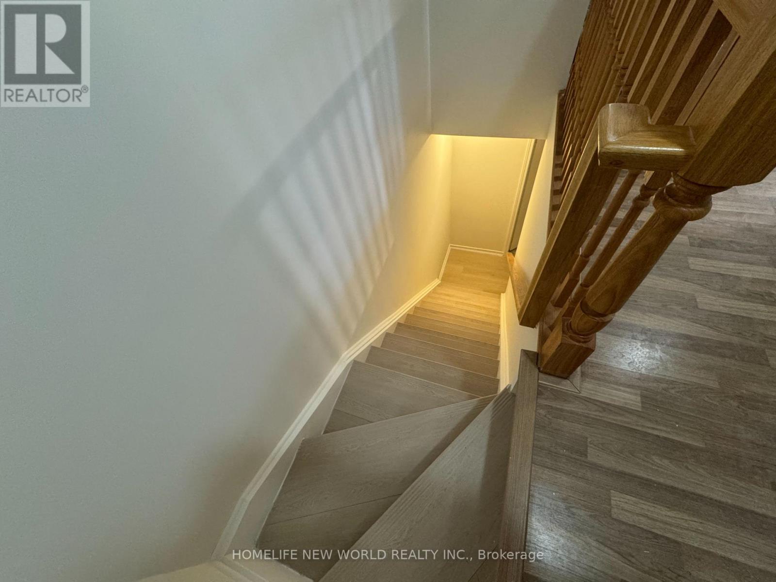 83 Sunrise Drive, Markham, Ontario  L3R 1A1 - Photo 8 - N12993912