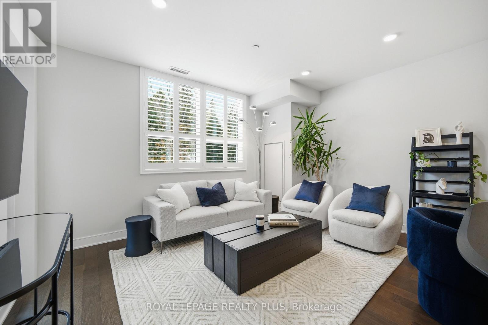 117 - 1575 Lakeshore Road W, Mississauga, Ontario  L5J 0B1 - Photo 3 - W12993892