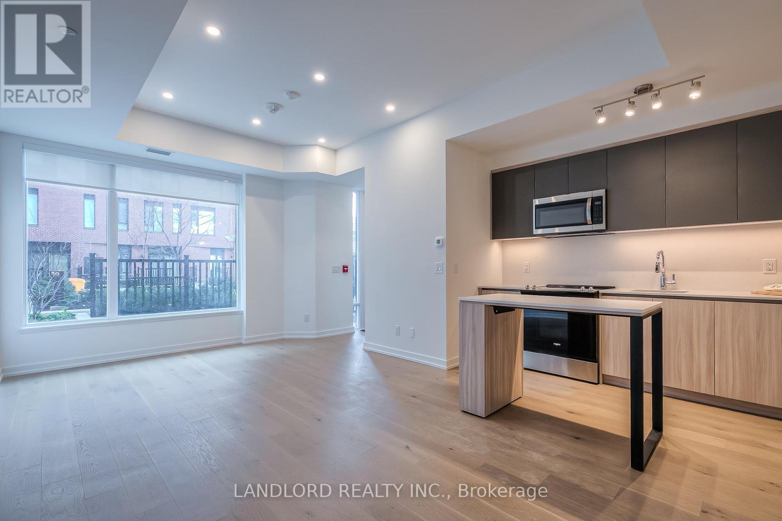 109 - 15 Maryport Avenue, Toronto, Ontario  M3M 0E1 - Photo 4 - W12993914