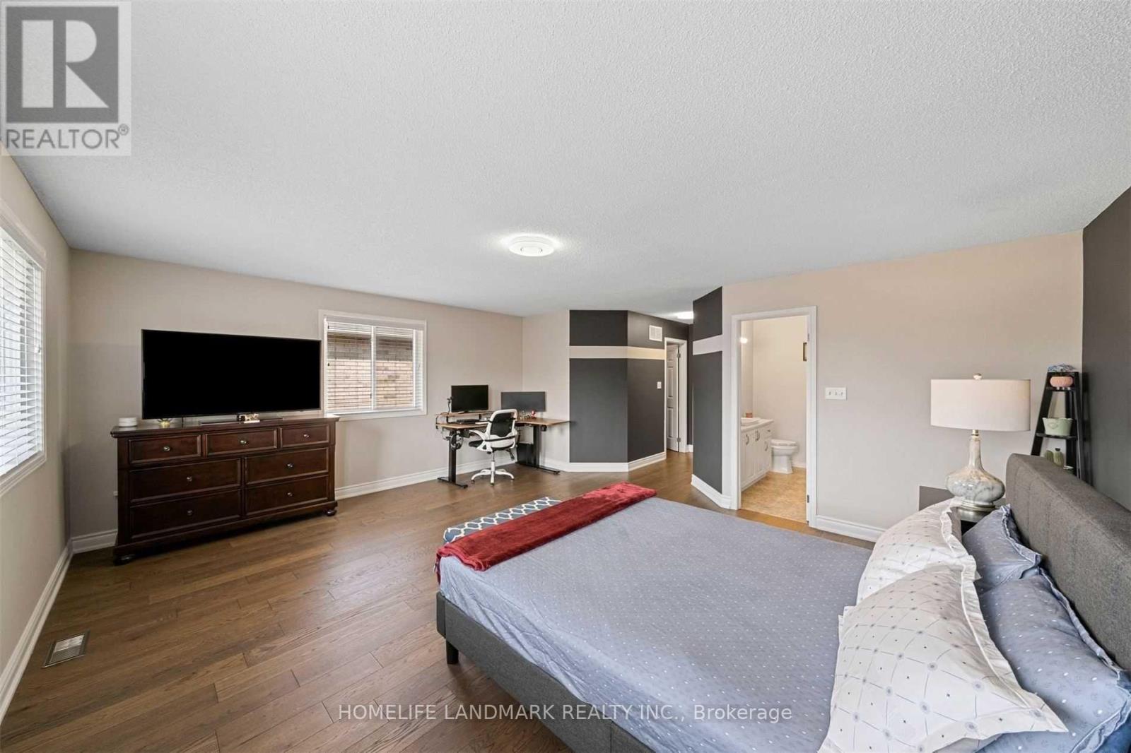 2418 Highcroft Road, Oakville, Ontario  L6M 4Y6 - Photo 10 - W12993920