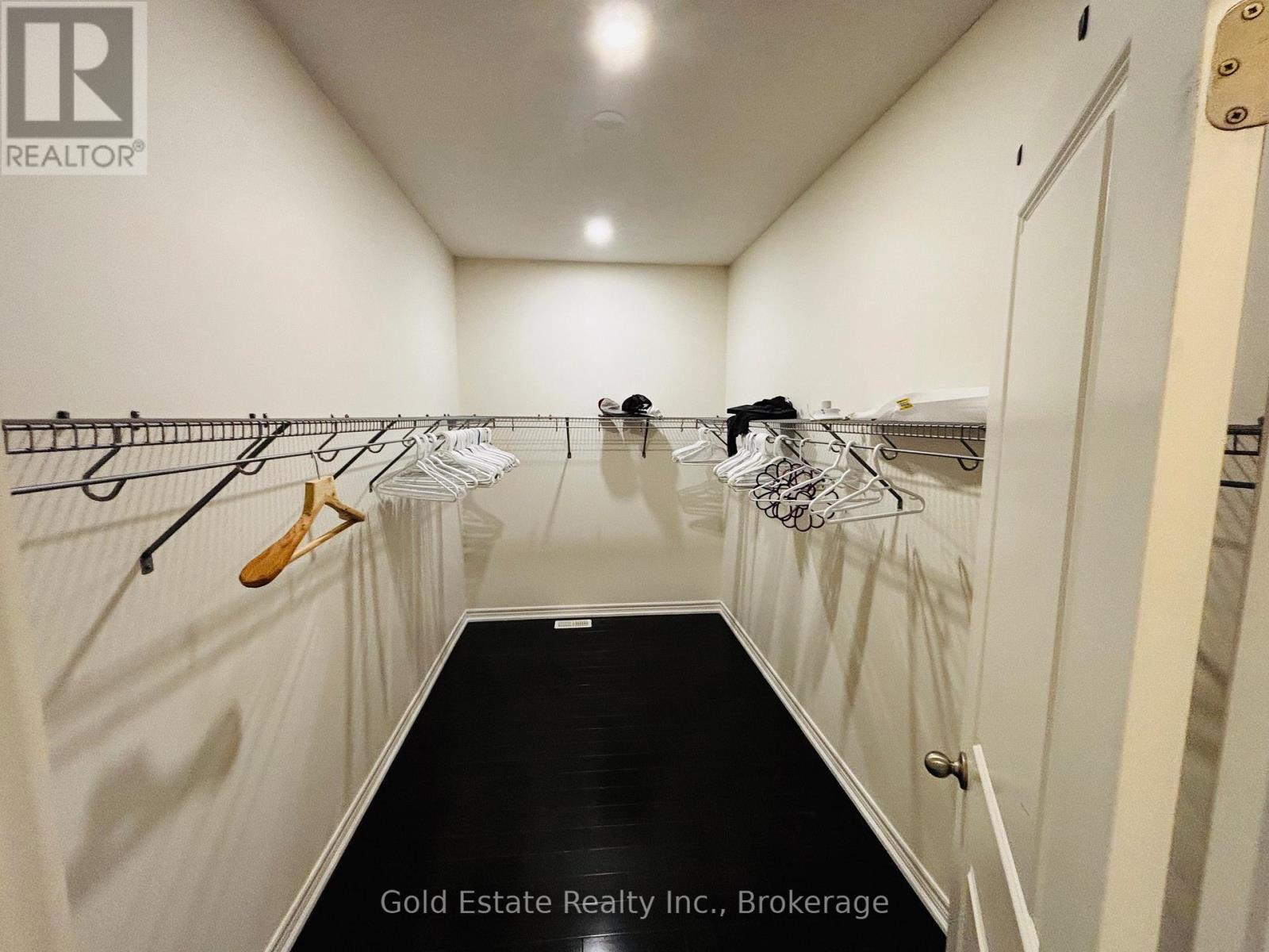 Upper Unit Only - 247 Buick Boulevard, Brampton, Ontario  L7A 4L8 - Photo 10 - W12993924