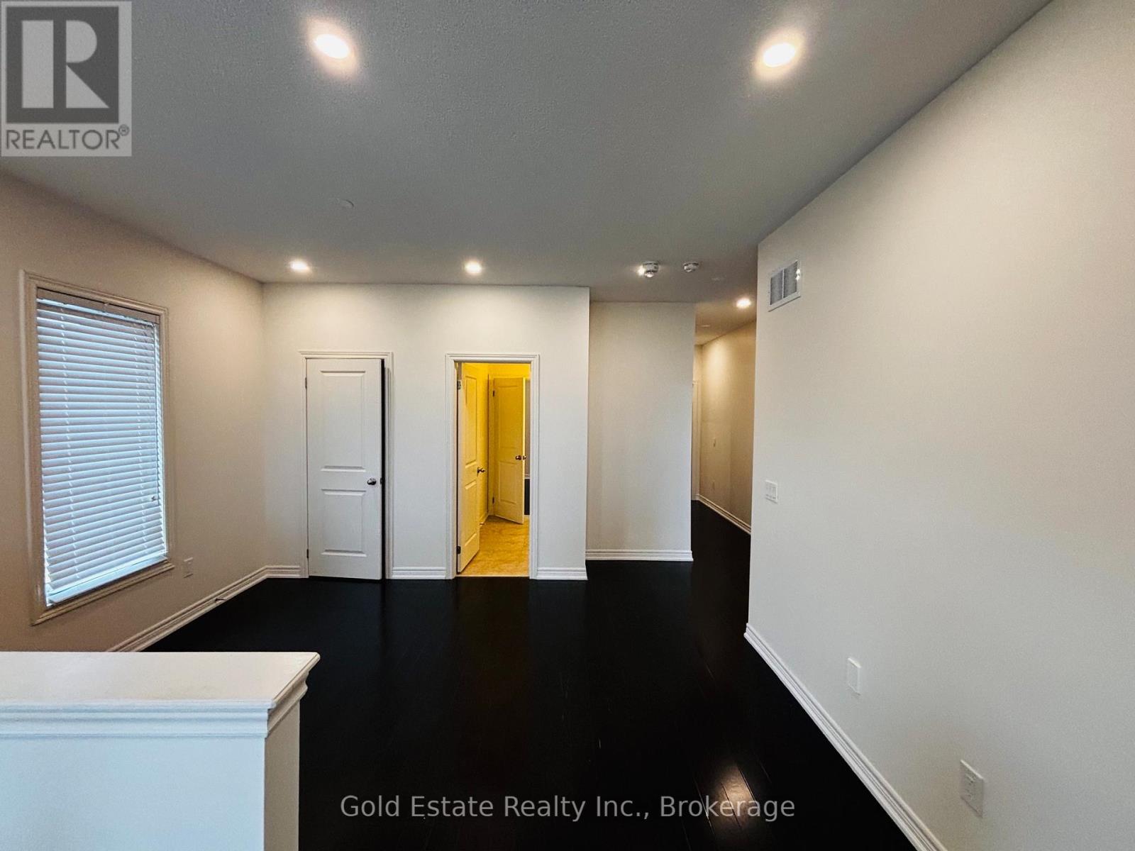 Upper Unit Only - 247 Buick Boulevard, Brampton, Ontario  L7A 4L8 - Photo 7 - W12993924