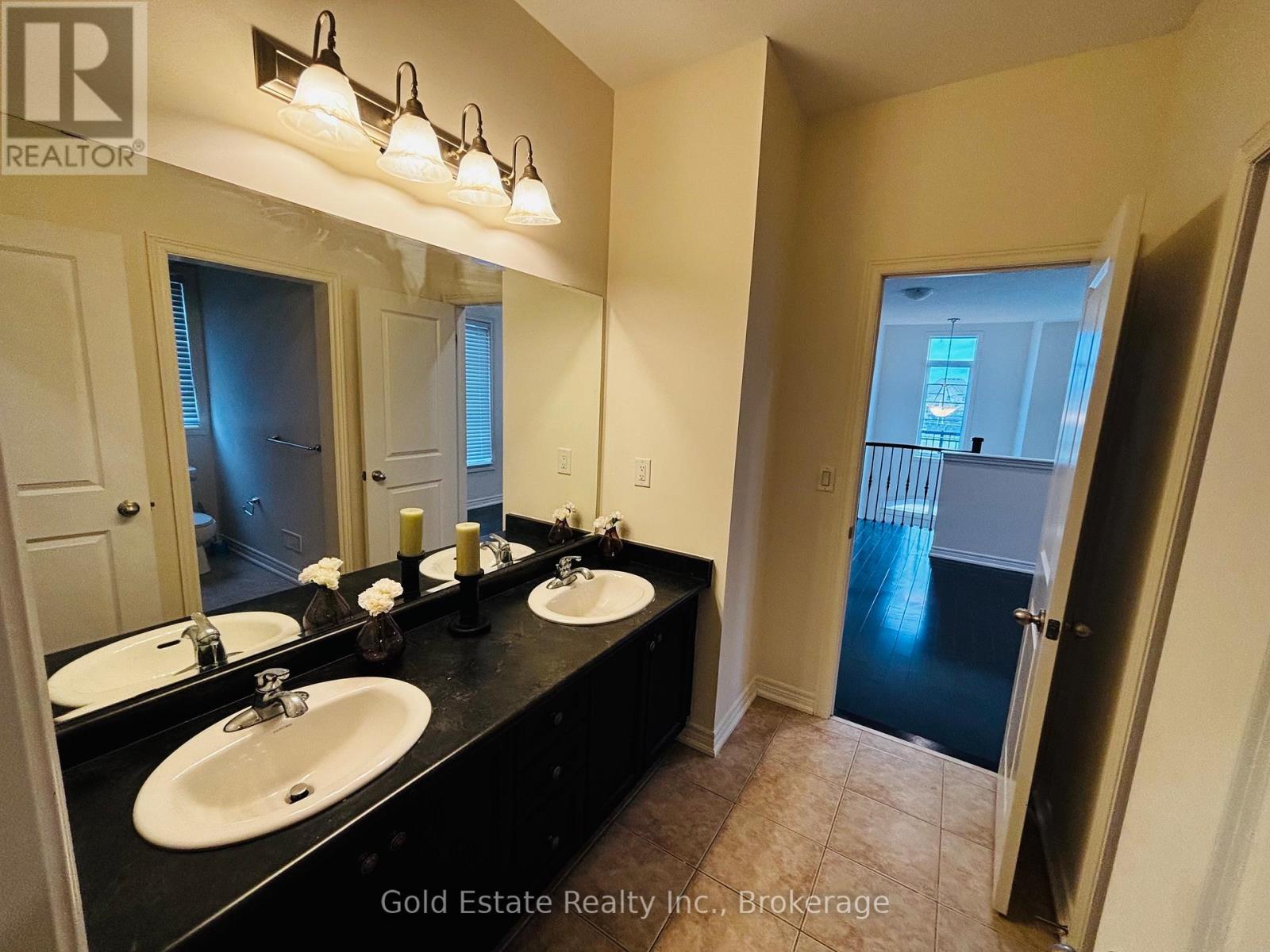 Upper Unit Only - 247 Buick Boulevard, Brampton, Ontario  L7A 4L8 - Photo 8 - W12993924