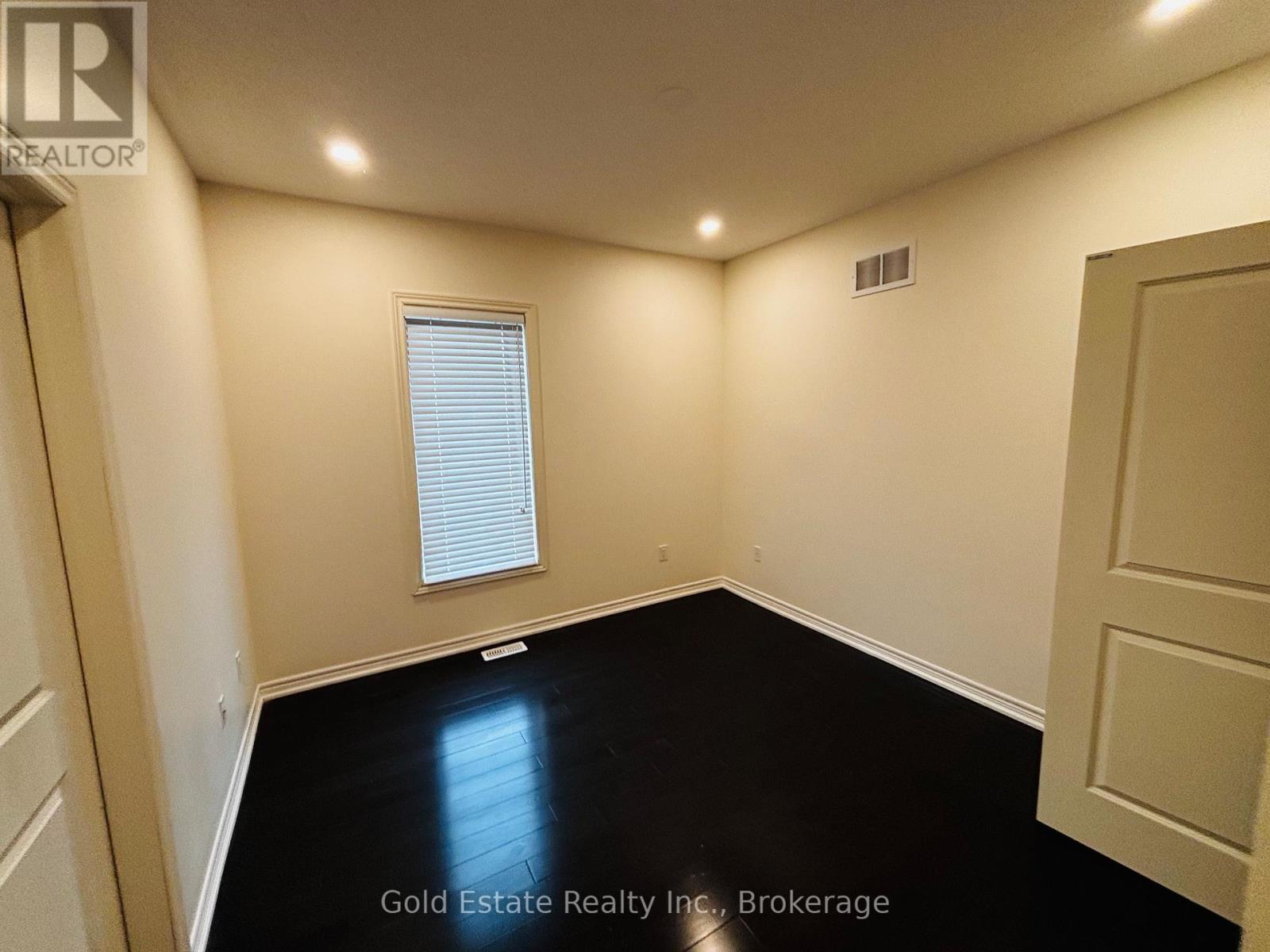 Upper Unit Only - 247 Buick Boulevard, Brampton, Ontario  L7A 4L8 - Photo 9 - W12993924