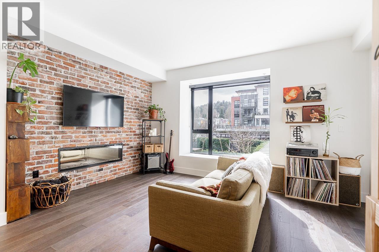 311 83 MOODY STREET, Port Moody, British Columbia