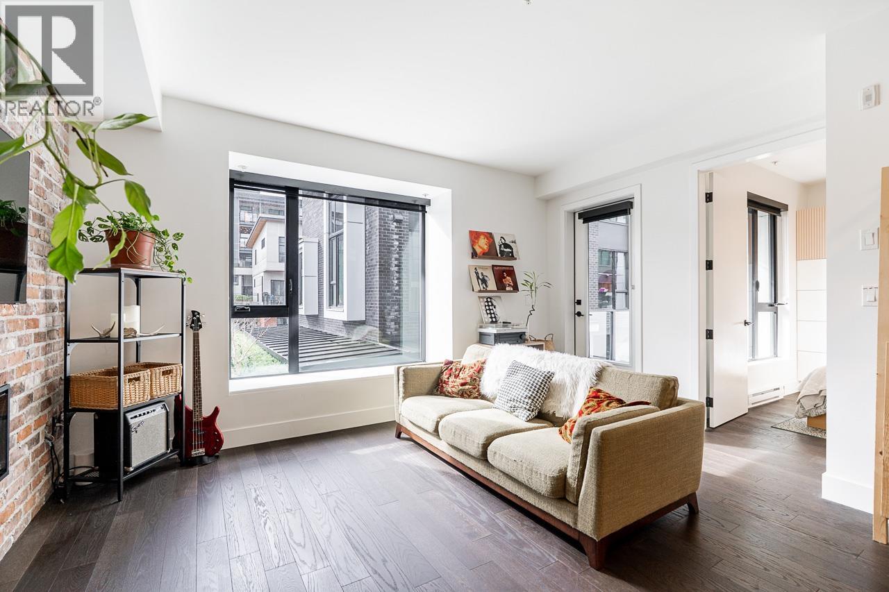 311 83 Moody Street, Port Moody, British Columbia  V3H 0K7 - Photo 2 - R3100237