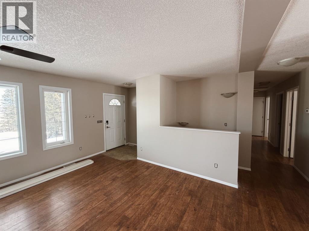 32422 Range Road 44, Rural Mountain View County, Alberta  T0M 1X0 - Photo 6 - A2299031