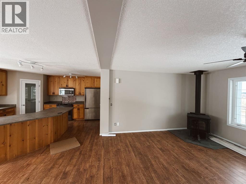 32422 Range Road 44, Rural Mountain View County, Alberta  T0M 1X0 - Photo 7 - A2299031