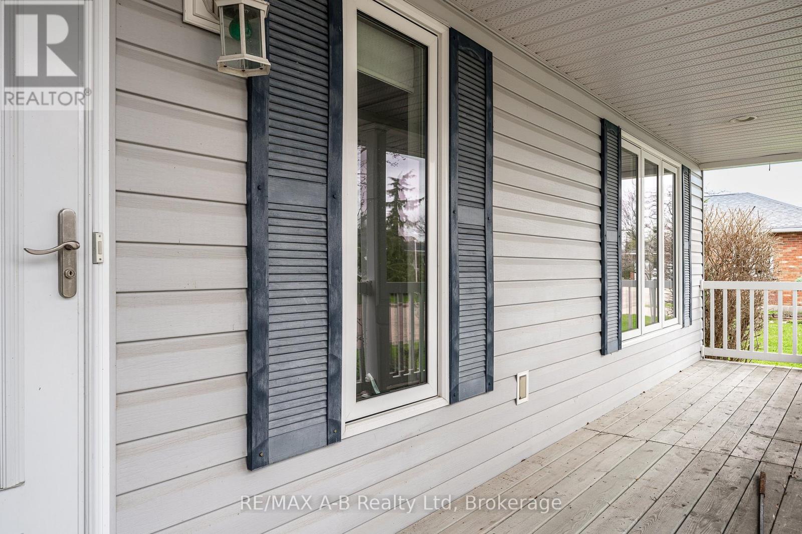 32 - 30 Ann Street, St. Marys, Ontario  N4X 1C8 - Photo 5 - X12540776