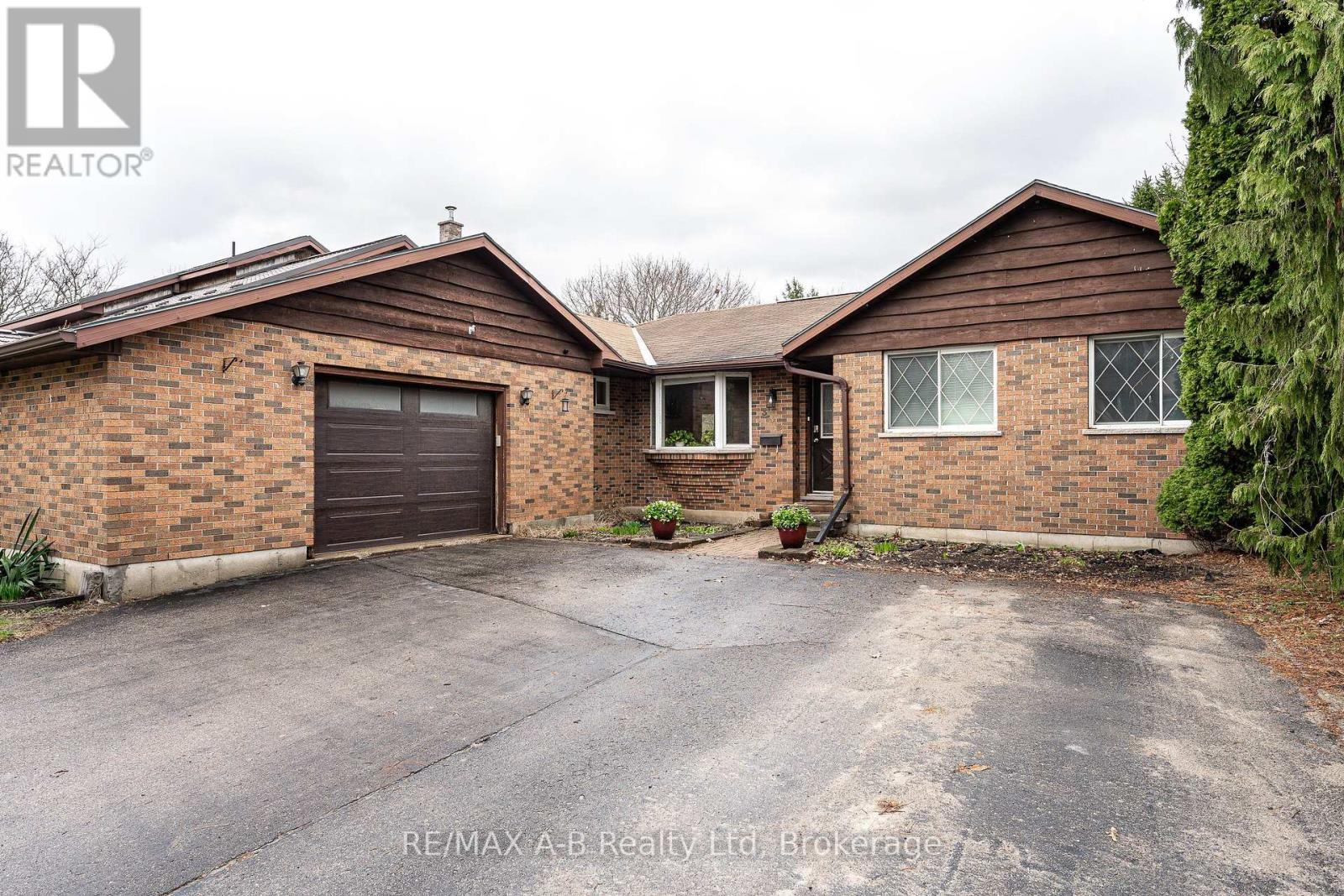 332 Widder Street E, St. Marys, Ontario  N4X 1A6 - Photo 2 - X12723716