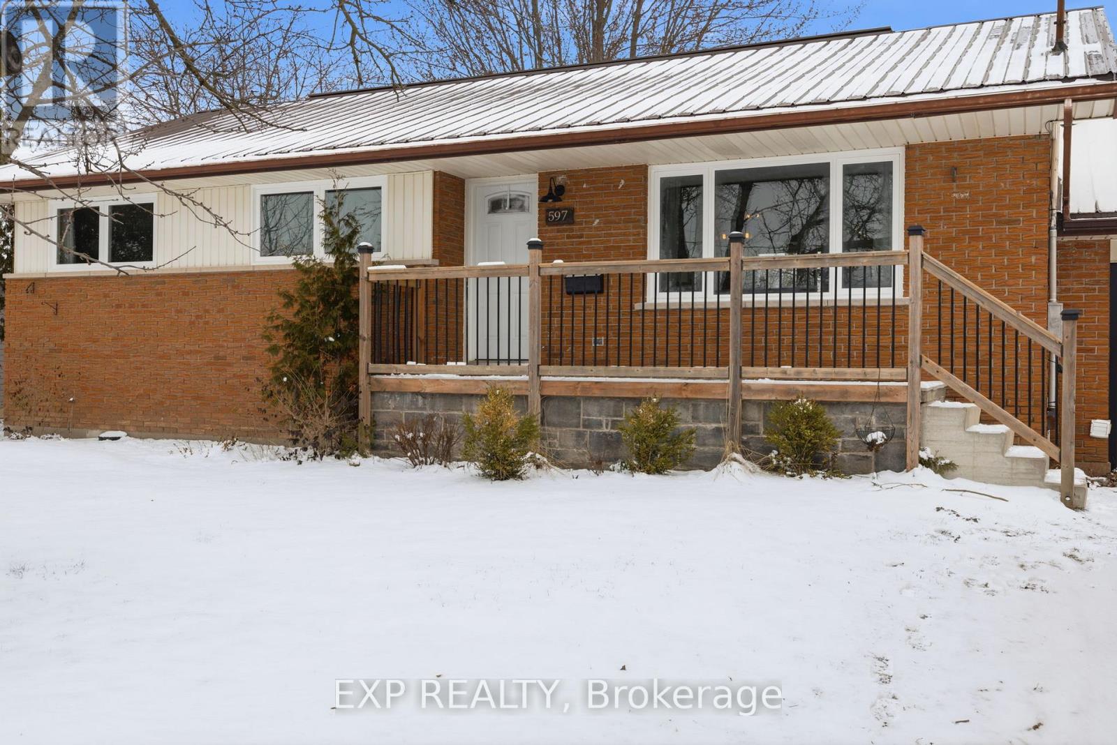 597 GOLD STREET, Warwick, Ontario