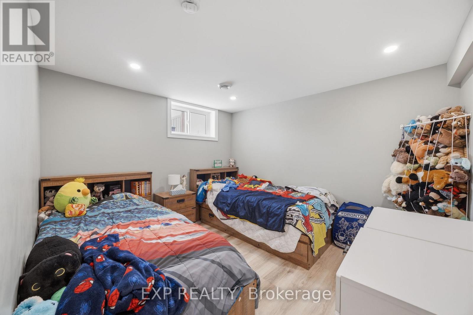 597 Gold Street, Warwick, Ontario  N0M 2S0 - Photo 35 - X12864380