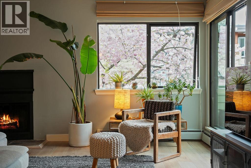 305 3275 Mountain Highway, North Vancouver, British Columbia  V7K 2H4 - Photo 5 - R3110997