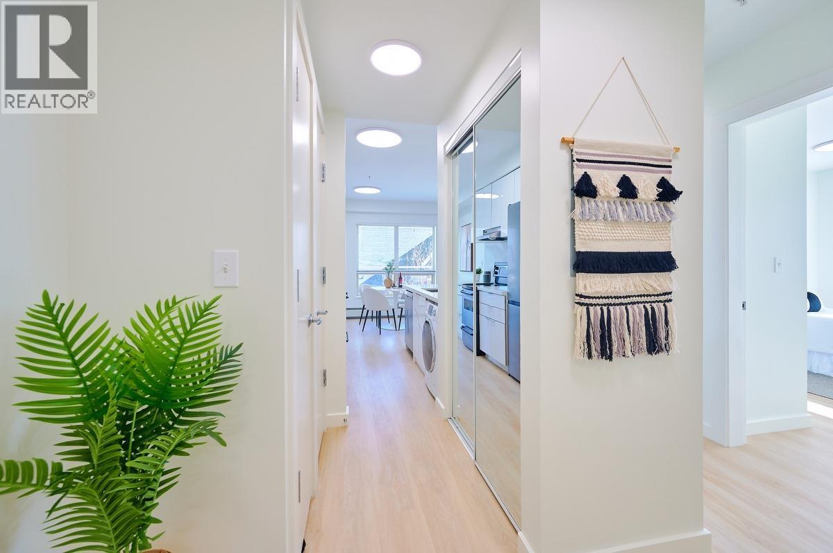 311 1033 St. Georges Avenue, North Vancouver, British Columbia  V7L 3H5 - Photo 4 - R3111003