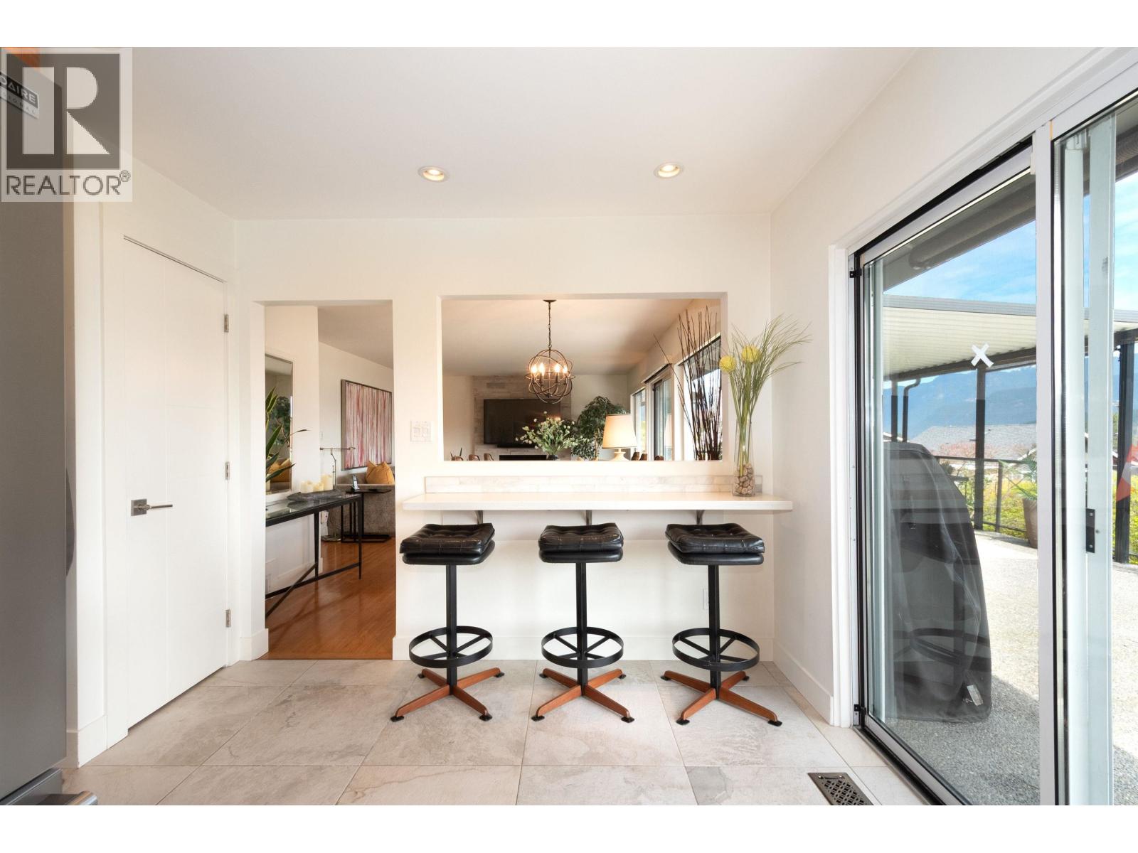 4300 Dollar Road, North Vancouver, British Columbia V7G 2T4 - Photo 10 - R3110995