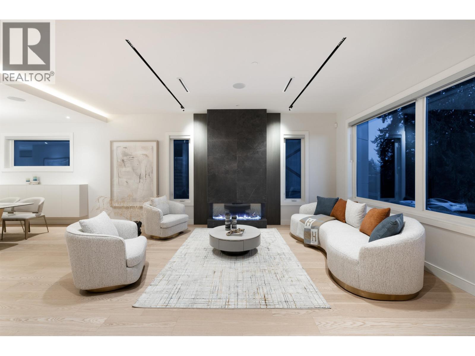 838 E 14th Street, North Vancouver, British Columbia  V7L 2P6 - Photo 8 - R3110998