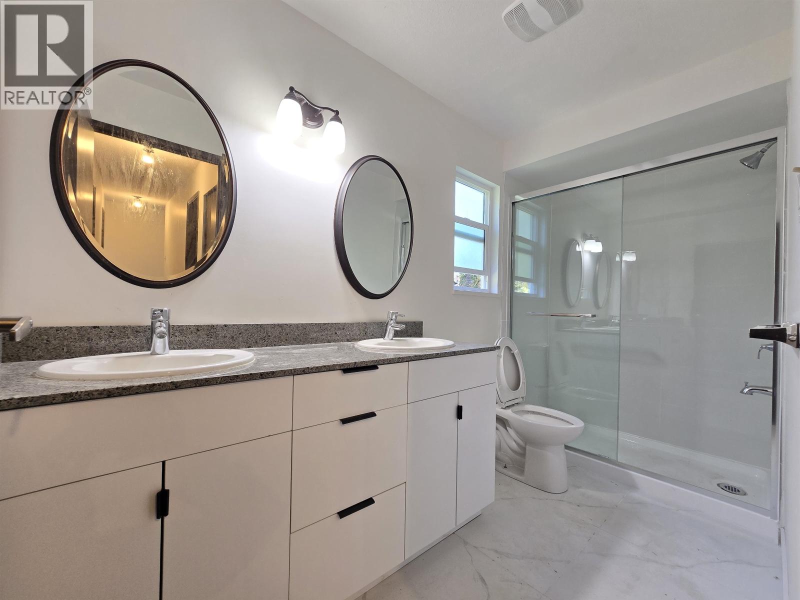 3639 Lynndale Crescent, Burnaby, British Columbia  V5A 3S4 - Photo 15 - R3110996