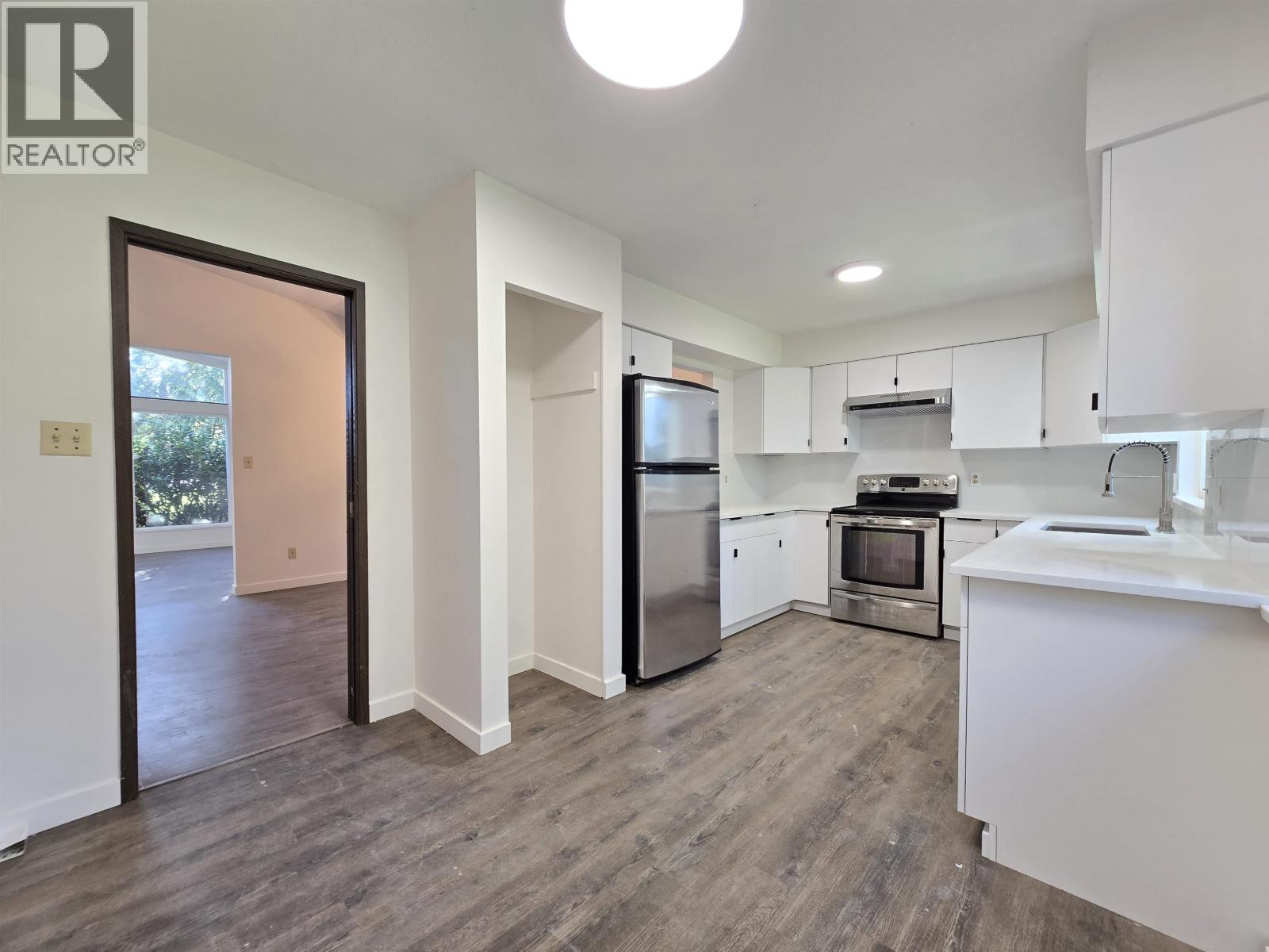 3639 Lynndale Crescent, Burnaby, British Columbia  V5A 3S4 - Photo 4 - R3110996