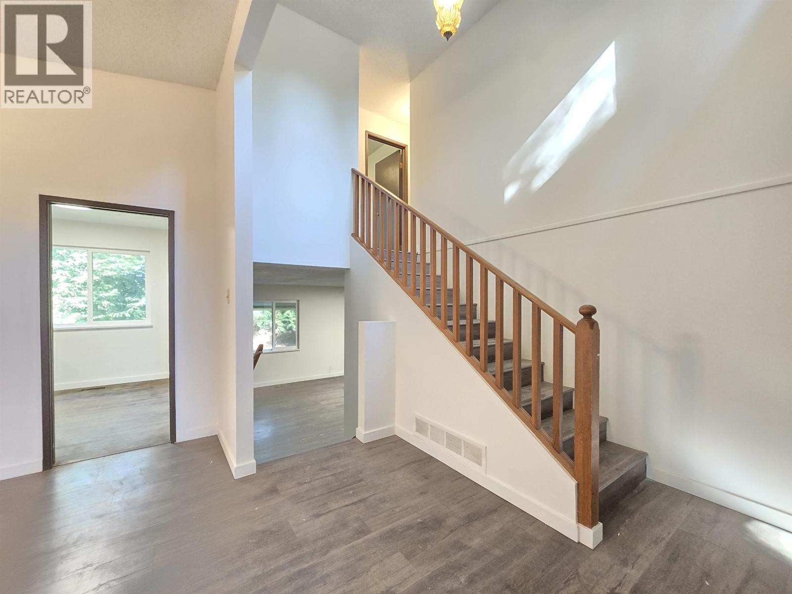 3639 Lynndale Crescent, Burnaby, British Columbia  V5A 3S4 - Photo 9 - R3110996