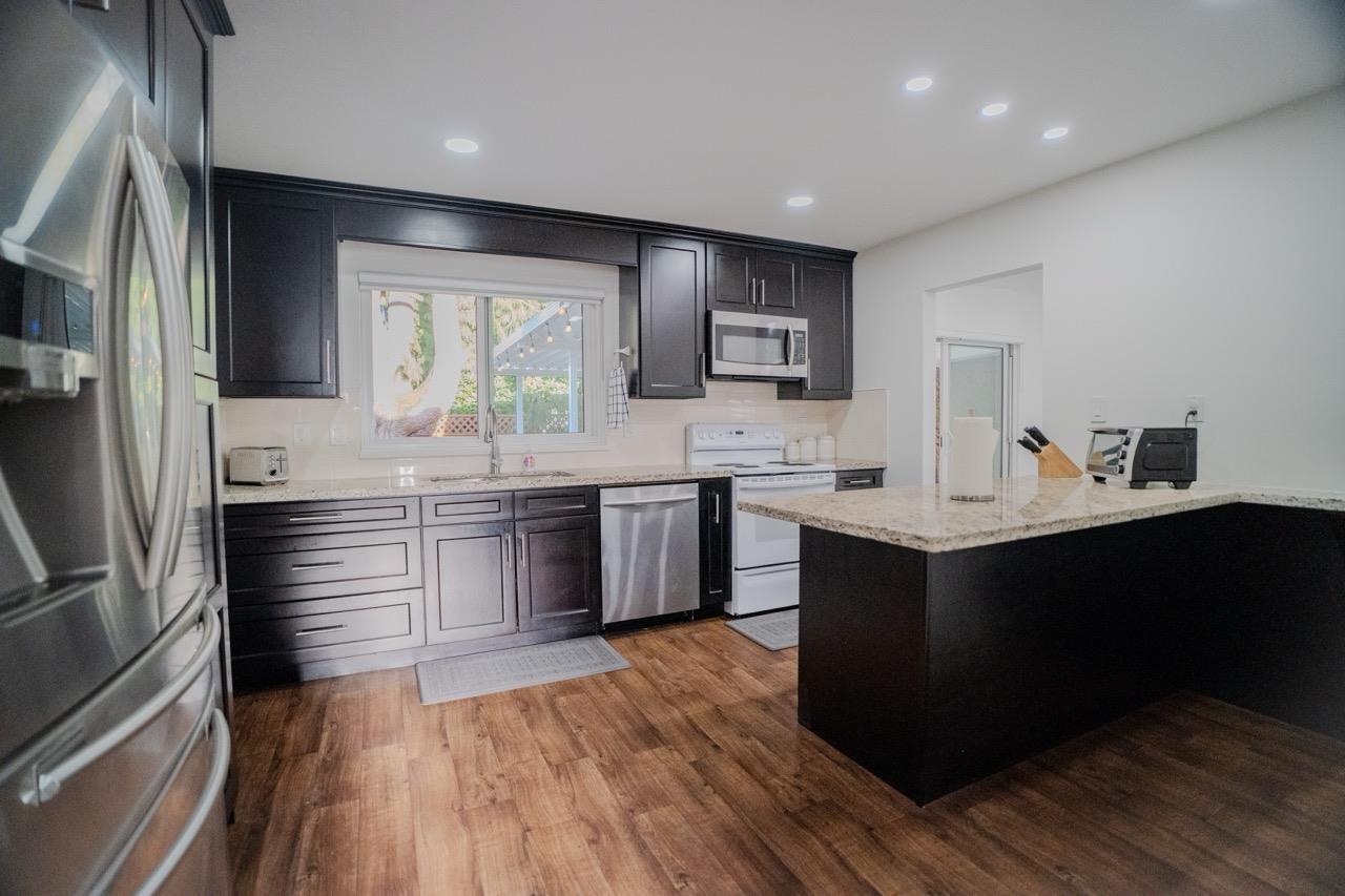 6154 130b Street, Surrey, British Columbia  V3X 2G9 - Photo 7 - R3109673